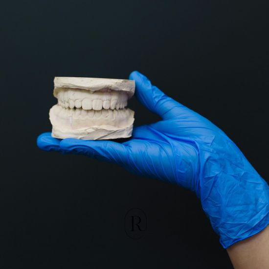 Próteses dentárias e reabilitação oral